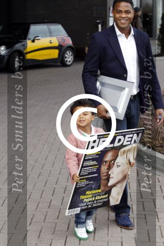 Ridderkerk 22 februari 2012
Presentatie Helden met op de cover Patrick Kluivert en Marianne Timmer. Het blad wordt gemaakt door Frits en barbara Barend. Patrick Rossana en Shane Kluivert
Peter Smulders bv