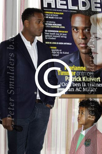 Ridderkerk 22 februari 2012
Presentatie Helden met op de cover Patrick Kluivert en Marianne Timmer. Het blad wordt gemaakt door Frits en barbara Barend. Patrick met Shane
Peter Smulders bv