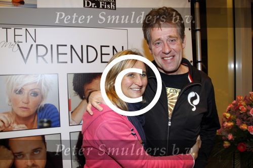 Hoofddorp 6 februari 2012
Premiere eten met vrienden met oa Rick Engelkes Lone v Roosendaal Miryanna v Reeden en Kees Boot in de schouwburg van Hoofddorp. Peter Heerschop met vrouw
Peter Smulders bv