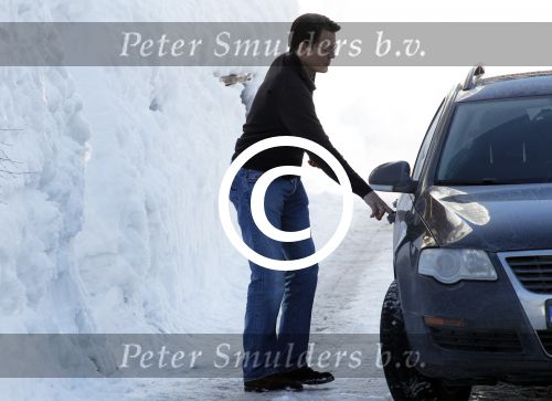 Innsbruck en Lech 18 februari 2012
Prins Friso ligt in het universitair ziekenhuis na zijn ongeluk met lawine in Lech.
Koningin Beatrix en zijn vrouw Prinses Mabel Wisse Smit zoeken hem op. Prins Constantijn
Peter Smulders bv