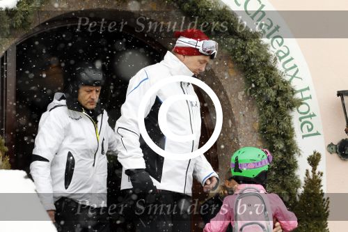 Lech 19 februari 2012
Prinses Maxima Prins Willem Alexander Prinses laurentien Prins Constantin Prinses Mabel Wisse Smit en de prinsesjes Amalia Ariane Alexia Eloise Claus Cazimir Luana en Zaria gaan skien en vertrekken bij Hotel Post.
Peter Smulders bv