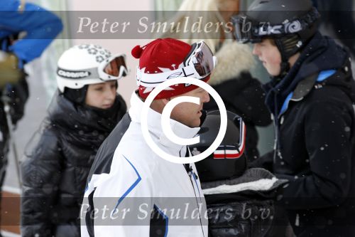 Lech 20 februari 2012
Prins Willem Alexander Prinses Maxima en Prinses Mabel Wisse Smit bij hotel post.
Peter Smulders bv