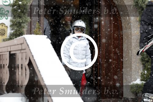 Lech 19 februari 2012
Prinses Maxima Prins Willem Alexander Prinses laurentien Prins Constantin Prinses Mabel Wisse Smit en de prinsesjes Amalia Ariane Alexia Eloise Claus Cazimir Luana en Zaria gaan skien en vertrekken bij Hotel Post.
Peter Smulders bv