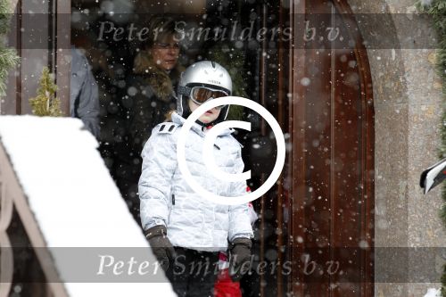 Lech 19 februari 2012
Prinses Maxima Prins Willem Alexander Prinses laurentien Prins Constantin Prinses Mabel Wisse Smit en de prinsesjes Amalia Ariane Alexia Eloise Claus Cazimir Luana en Zaria gaan skien en vertrekken bij Hotel Post.
Peter Smulders bv