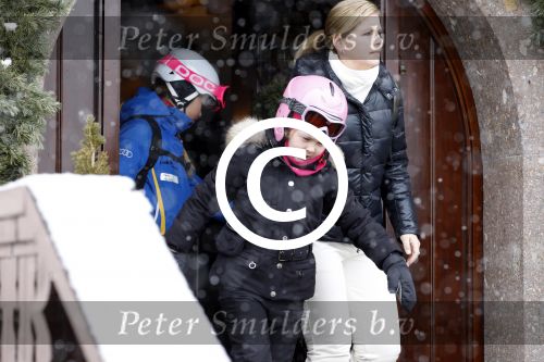 Lech 19 februari 2012
Prinses Maxima Prins Willem Alexander Prinses laurentien Prins Constantin Prinses Mabel Wisse Smit en de prinsesjes Amalia Ariane Alexia Eloise Claus Cazimir Luana en Zaria gaan skien en vertrekken bij Hotel Post.
Peter Smulders bv