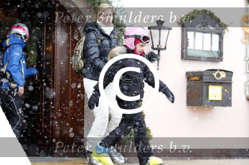 Lech 19 februari 2012
Prinses Maxima Prins Willem Alexander Prinses laurentien Prins Constantin Prinses Mabel Wisse Smit en de prinsesjes Amalia Ariane Alexia Eloise Claus Cazimir Luana en Zaria gaan skien en vertrekken bij Hotel Post.
Peter Smulders bv