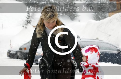 Lech 19 februari 2012
Prinses Maxima Prins Willem Alexander Prinses laurentien Prins Constantin Prinses Mabel Wisse Smit en de prinsesjes Amalia Ariane Alexia Eloise Claus Cazimir Luana en Zaria gaan skien en vertrekken bij Hotel Post.
Peter Smulders bv