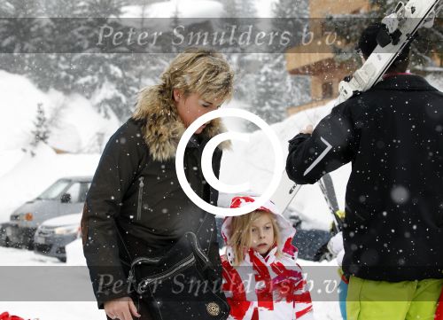 Lech 19 februari 2012
Prinses Maxima Prins Willem Alexander Prinses laurentien Prins Constantin Prinses Mabel Wisse Smit en de prinsesjes Amalia Ariane Alexia Eloise Claus Cazimir Luana en Zaria gaan skien en vertrekken bij Hotel Post.
Peter Smulders bv