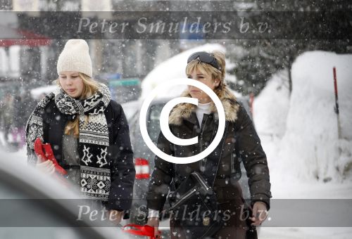 Lech 19 februari 2012
Prinses Laurentien met aupair op straat in Lech.
Peter Smulders bv