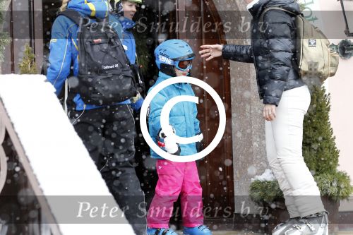 Lech 19 februari 2012
Prinses Maxima Prins Willem Alexander Prinses laurentien Prins Constantin Prinses Mabel Wisse Smit en de prinsesjes Amalia Ariane Alexia Eloise Claus Cazimir Luana en Zaria gaan skien en vertrekken bij Hotel Post.
Peter Smulders bv