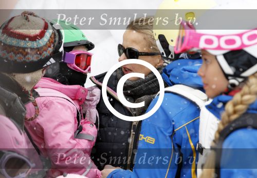 Lech 19 februari 2012
Prinses Maxima Prins Willem Alexander Prinses laurentien Prins Constantin Prinses Mabel Wisse Smit en de prinsesjes Amalia Ariane Alexia Eloise Claus Cazimir Luana en Zaria gaan skien en vertrekken bij Hotel Post.
Peter Smulders bv