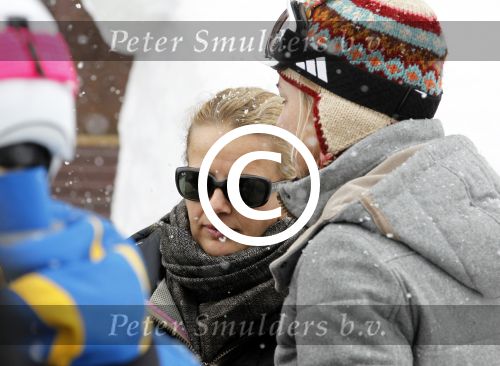 Lech 19 februari 2012
Prinses Maxima Prins Willem Alexander Prinses laurentien Prins Constantin Prinses Mabel Wisse Smit en de prinsesjes Amalia Ariane Alexia Eloise Claus Cazimir Luana en Zaria gaan skien en vertrekken bij Hotel Post.
Peter Smulders bv