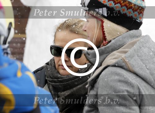 Lech 19 februari 2012
Prinses Maxima Prins Willem Alexander Prinses laurentien Prins Constantin Prinses Mabel Wisse Smit en de prinsesjes Amalia Ariane Alexia Eloise Claus Cazimir Luana en Zaria gaan skien en vertrekken bij Hotel Post.
Peter Smulders bv