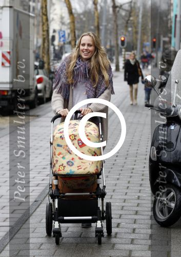 Amsterdam 18 maart 2012
Babyshower Nicolette v Dam en Bas Smit bij Artis. Regina Romeijn
Peter Smulders bv