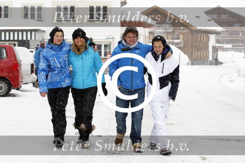 Zurs 26 februari 2012
Rene Natasja Diedier en Maxim froger op skivakantie in Zurs.
Peter Smulders bv