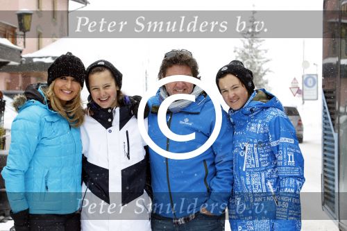 Zurs 26 februari 2012
Rene Natasja Diedier en Maxim froger op skivakantie in Zurs.
Peter Smulders bv