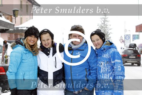 Zurs 26 februari 2012
Rene Natasja Diedier en Maxim froger op skivakantie in Zurs.
Peter Smulders bv