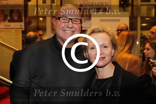 Hoofddorp 6 februari 2012
Premiere eten met vrienden met oa Rick Engelkes Lone v Roosendaal Miryanna v Reeden en Kees Boot in de schouwburg van Hoofddorp. Renee Soutendijk met man Ted Lensen
Peter Smulders bv