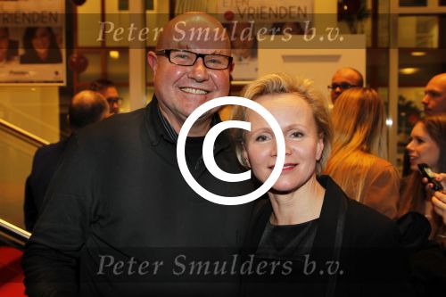 Hoofddorp 6 februari 2012
Premiere eten met vrienden met oa Rick Engelkes Lone v Roosendaal Miryanna v Reeden en Kees Boot in de schouwburg van Hoofddorp. Renee Soutendijk met man Ted Lensen
Peter Smulders bv
