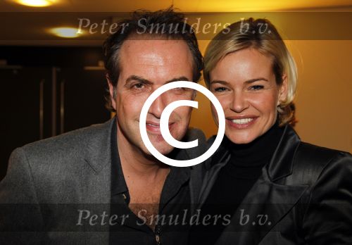 Hoofddorp 6 februari 2012
Premiere eten met vrienden met oa Rick Engelkes Lone v Roosendaal Miryanna v Reeden en Kees Boot in de schouwburg van Hoofddorp. Richard kemper met vrouw
Peter Smulders bv