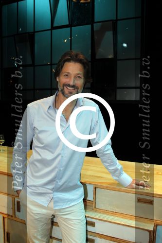 Hoofddorp 6 februari 2012
Premiere eten met vrienden met oa Rick Engelkes Lone v Roosendaal Miryanna v Reeden en Kees Boot in de schouwburg van Hoofddorp.
Peter Smulders bv