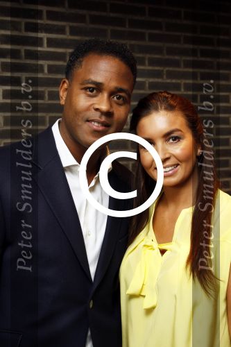 Ridderkerk 22 februari 2012
Presentatie Helden met op de cover Patrick Kluivert en Marianne Timmer. Het blad wordt gemaakt door Frits en barbara Barend. Patrick Rossana en Shane Kluivert
Peter Smulders bv