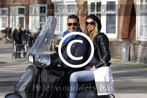 Amsterdam 11 maart 2012
Ruud en Estelle Gullit op Vespa Scooter.
Peter Smulders bv