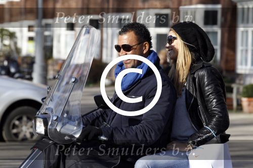 Amsterdam 11 maart 2012
Ruud en Estelle Gullit op Vespa Scooter.
Peter Smulders bv