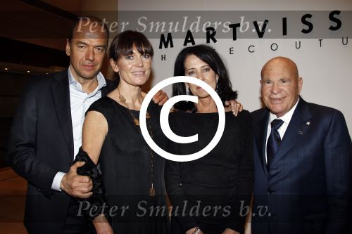 Amsterdam 10 maart 2012
Modeshow Mart Visser in het hilton hotel. sander v Gelder met vrouw en familie
Peter Smulders bv