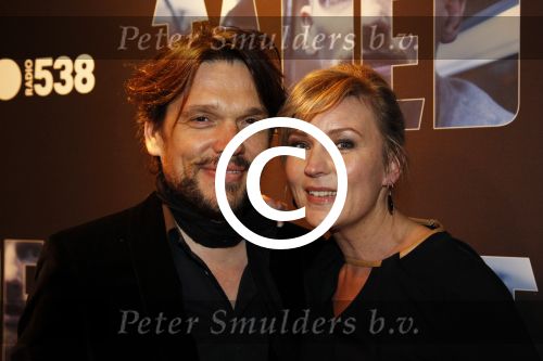 Amsterdam 22 februari 2012
Premiere Taped in Tuschinski Amsterdam. Saskia Noort met vriend
Peter Smulders bv