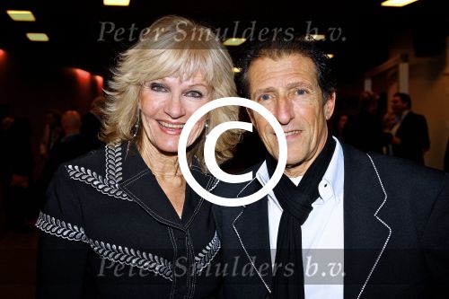 Hilversum 26 februari 2012
Nationaal Songfestival in Studio 24. Met op de foto Saskia en Serge.
Peter Smulders bv