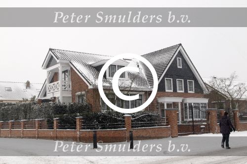 Volendam 3 februari 2012
Huis Simon Keizer en Annemarie Hoek in de sneeuw.
Peter Smulders bv
