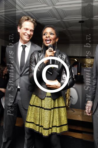 Amsterdam 1 februari 2012
Prsentatie van de nieuw LG Prada telefoon bij Bocinq. Sylvana Simons met mensen van LG
Peter Smulders bv