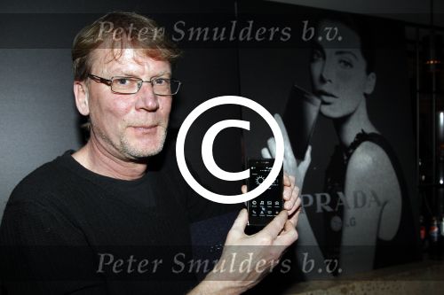 Amsterdam 1 februari 2012
Prsentatie van de nieuw LG Prada telefoon bij Bocinq. Sylvana Simons met eigenaar van het ijs hotel uit zweden
Peter Smulders bv