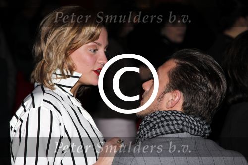 Hoofddorp 6 februari 2012
Premiere eten met vrienden met oa Rick Engelkes Lone v Roosendaal Miryanna v Reeden en Kees Boot in de schouwburg van Hoofddorp. Tommie Christiaan met vriendin
Peter Smulders bv