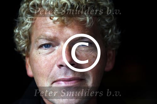 Amsterdam 12 maart 2012
Presentatie boek Heleen v Royen. Ton v Royen met dochter
Peter Smulders bv