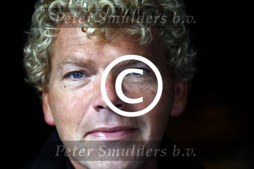 Amsterdam 12 maart 2012
Presentatie boek Heleen v Royen. Ton v Royen met dochter
Peter Smulders bv