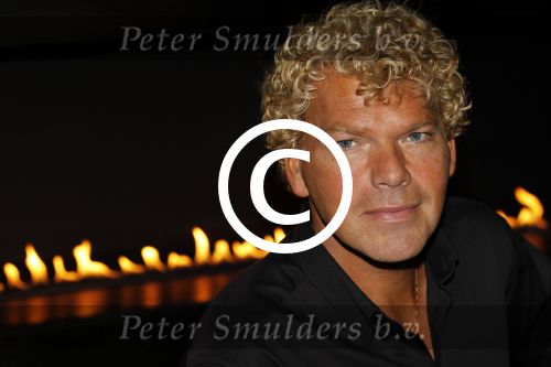 Amsterdam 12 maart 2012
Presentatie boek Heleen v Royen. Ton v Royen met dochter
Peter Smulders bv