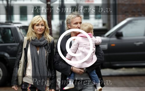 Amsterdam 18 maart 2012
Wendy v Dijk en Erland Galjaard met dochter Lizzy bij de babyshower van Nicolette v Dam.
Peter Smulders bv