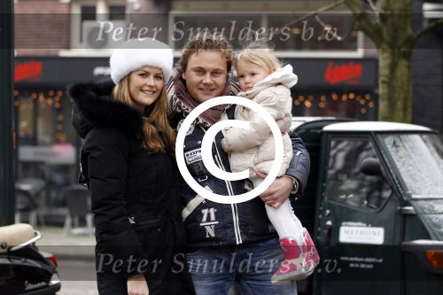 Amsterdam 30 januari 2012
Wesly Bronkhorst met vriendin Renee en dochter.
Peter Smulders bv