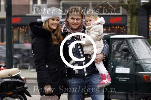 Amsterdam 30 januari 2012
Wesly Bronkhorst met vriendin Renee en dochter.
Peter Smulders bv