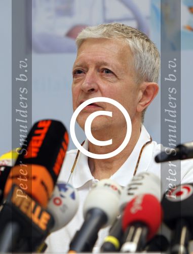 Innsbruck 24 februari 2012
Dr Wolfgang Koller geeft persconferentie over gezondheidstoestand Prins Friso.
Peter Smulders bv