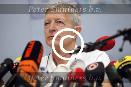 Innsbruck 24 februari 2012
Dr Wolfgang Koller geeft persconferentie over gezondheidstoestand Prins Friso.
Peter Smulders bv