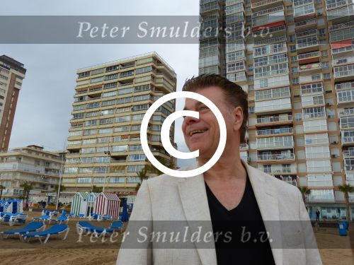 Benidorm, 7 Maart 2013
Andy de Wit ( Ad v d Hurk) voor en optreden in Cafe Rest. 
De Blauwe Walvis
Foto Peter Smulders BV