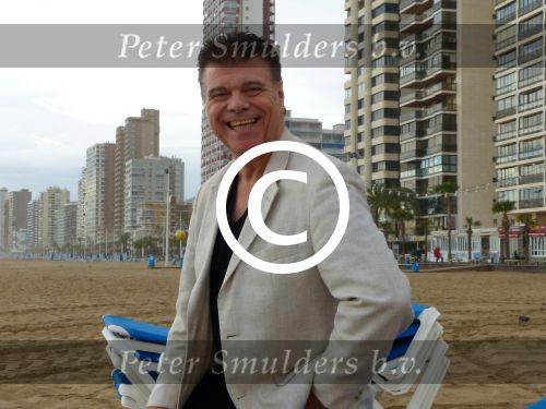 Benidorm, 7 Maart 2013
Andy de Wit ( Ad v d Hurk) voor en optreden in Cafe Rest. 
De Blauwe Walvis
Foto Peter Smulders BV