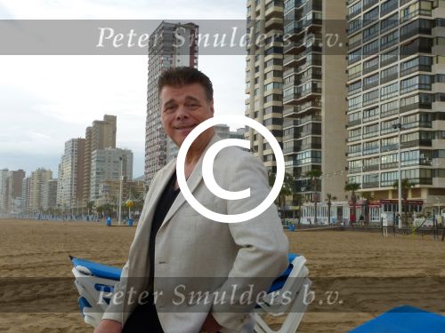 Benidorm, 7 Maart 2013
Andy de Wit ( Ad v d Hurk) voor en optreden in Cafe Rest. 
De Blauwe Walvis
Foto Peter Smulders BV