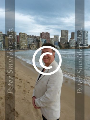 Benidorm, 7 Maart 2013
Andy de Wit ( Ad v d Hurk) voor en optreden in Cafe Rest. 
De Blauwe Walvis
Foto Peter Smulders BV