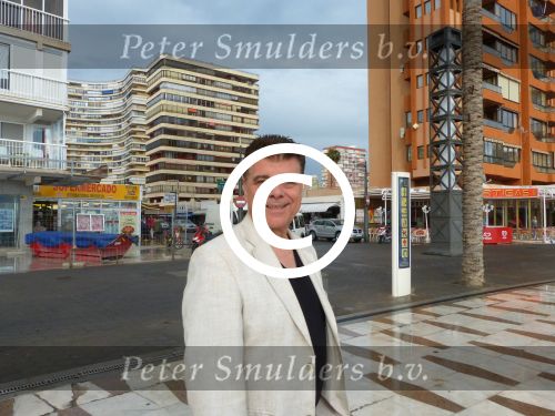Benidorm, 7 Maart 2013
Andy de Wit ( Ad v d Hurk) voor en optreden in Cafe Rest. 
De Blauwe Walvis
Foto Peter Smulders BV