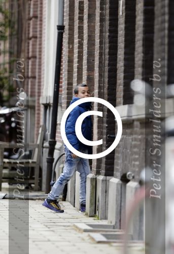 Amsterdam 18 maart 2013
Zangeres Anouk met haar zoon op straat in Amsterdam.
Peter Smulders bv