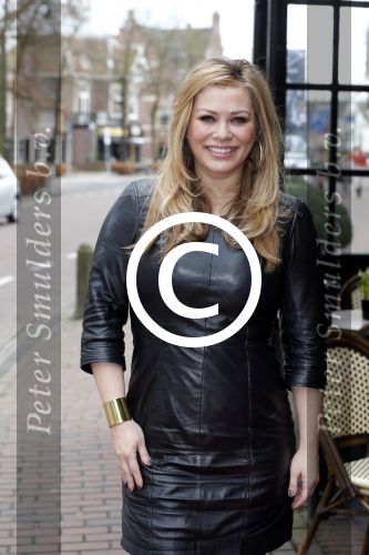 Laren 18 maart 2013
Lunch Nannic met div bekende nederlandse vrouwen. Antje Monteiro
Peter Smulders bv